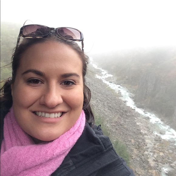 Meet your Posher, Rachel - Picture 1 of 1